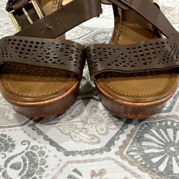 Brown Wedges Heel Sandals Size 7 - Picture 4 of 9